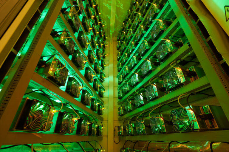 Core Scientific reveals $434 million loss in Q3 | Invezz