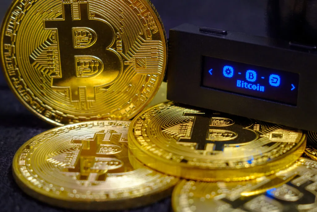 bitcoin poised near $17k as miner outflow hits 11-month low | invezz