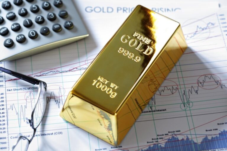 Is Gold a good buy in January 2023? | Invezz