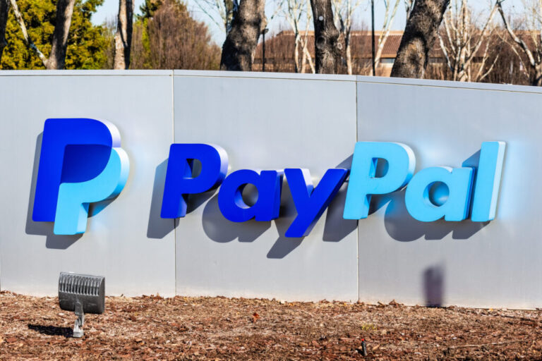 PayPal partners with MetaMask to allow users buy crypto | Invezz