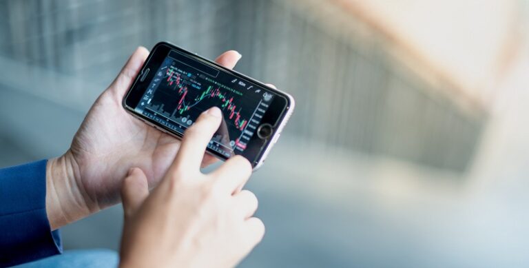 Bitcoin traders expecting a ‘big move’ after consolidation around $28K